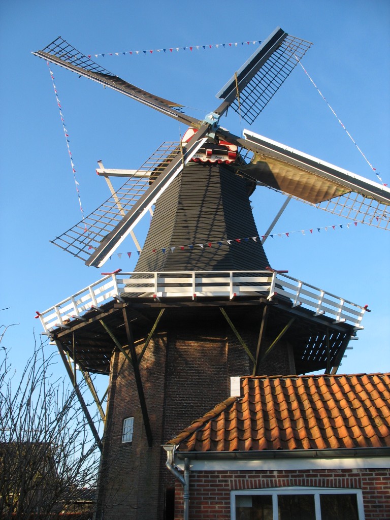 Molens De Stormvogel, De Hoop en De Leeuw aan Het Groninger Landschap overgedragen