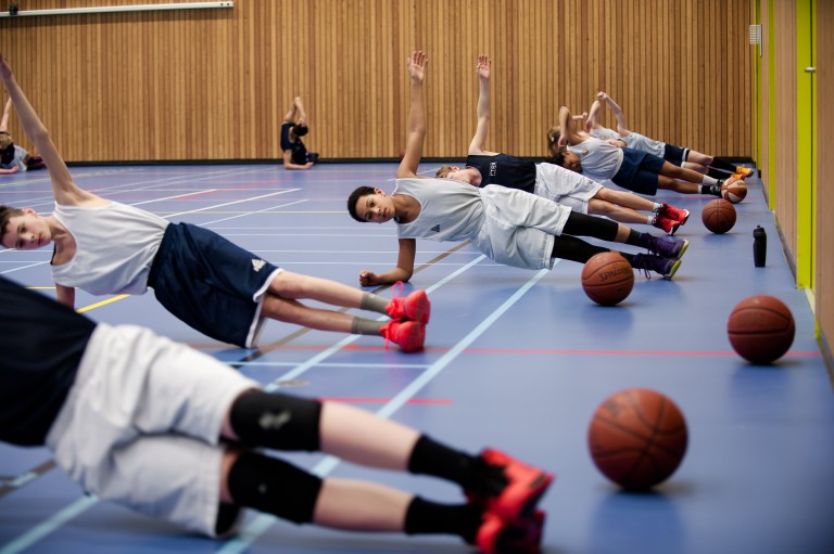 Basketbaltalenten RTC Noord werken aan hun droom