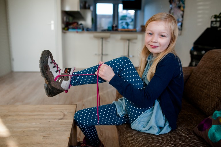 Anne-Mara (8) doet mee met ‘Lopen voor Lyme’ voor zieke moeder