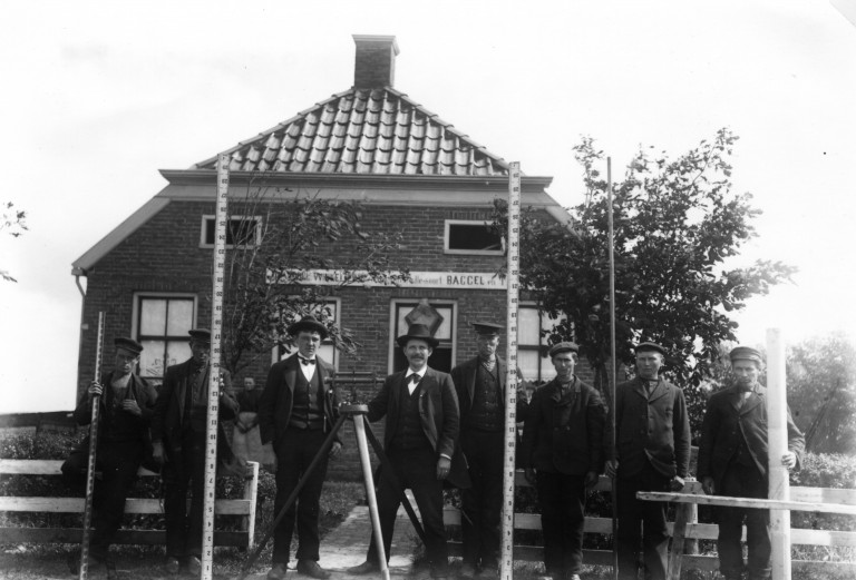 Bert Roossien vertelt over de geschiedenis van de Kanaalstreek in Mussel