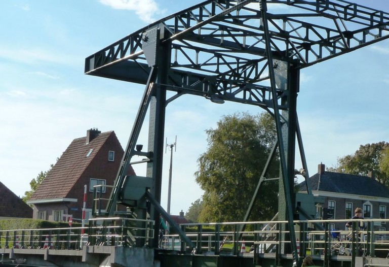 Brugwachter riskeert boete na slopen stuurhut