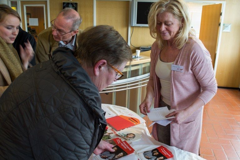 Veel belangstelling voor Informatiemarkt over azc in Zuidhorn