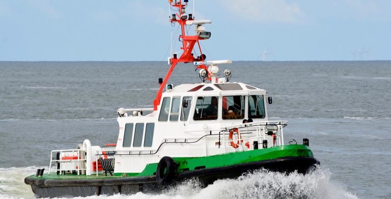 Nieuwe watertaxi vaart tussen Eemshaven en Borkum