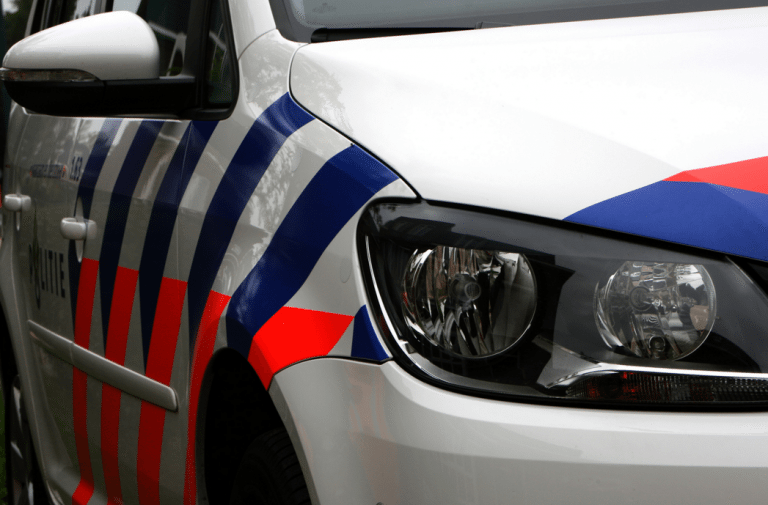 Politie neemt computers John Lanting in beslag