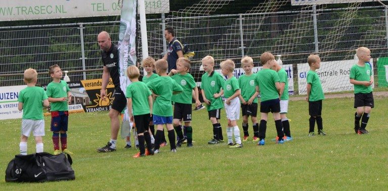 Voetbalkamp voor D- EN E-jeugd op Velocitas-terrein