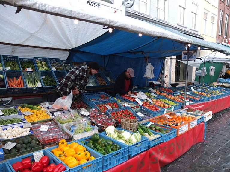 Eerste zomermarkt in Stadskanaal muzikaal van start