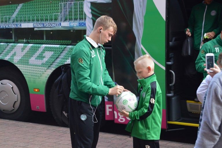 Jong Zweden met Tibbling naar EK