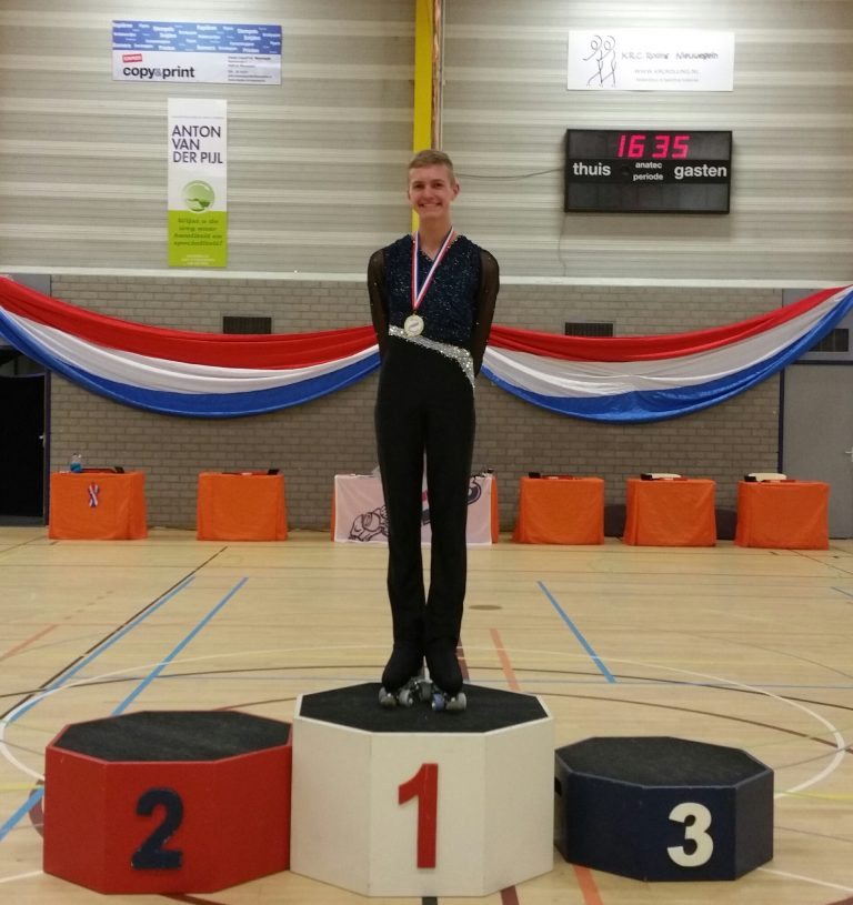 Roy Broekema Nederlands kampioen kunstrolschaatsen