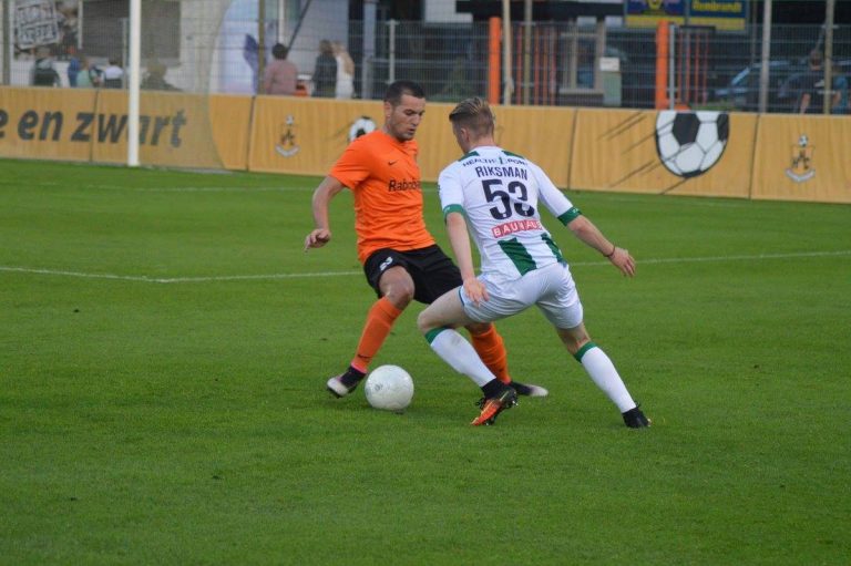 FC Groningen wint in slotfase van HHC Hardenberg