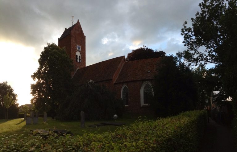 OBS de Beelen uit Tolbert krijgt sleutel van dorpskerk