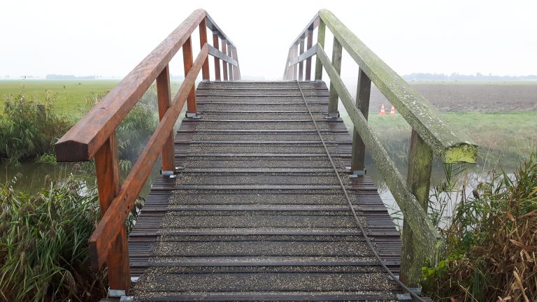 Bruggen Loppersum krijgen schoonmaakbeurt