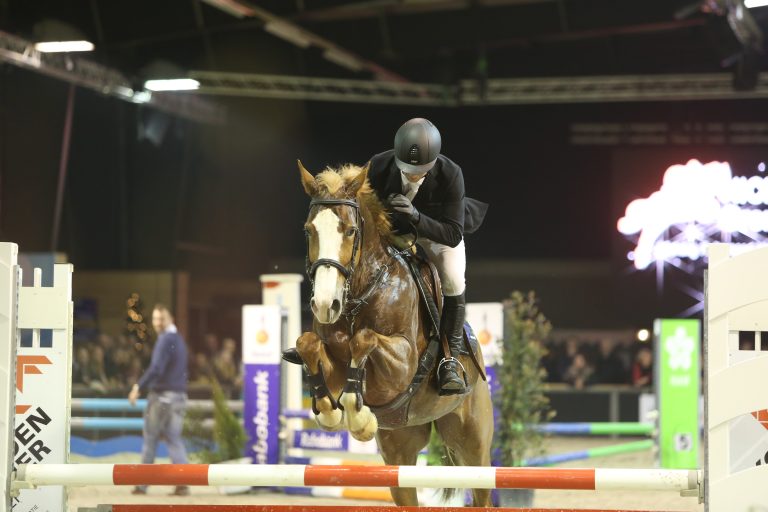 Spannende L finales en spectaculaire showrubriek