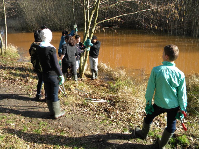 Leerlingen ISK RSG Ter Apel actief met NLdoet