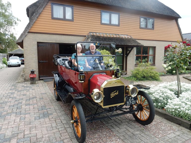 Toerrit van 80 Ford Oldtimers op zaterdag 2 september