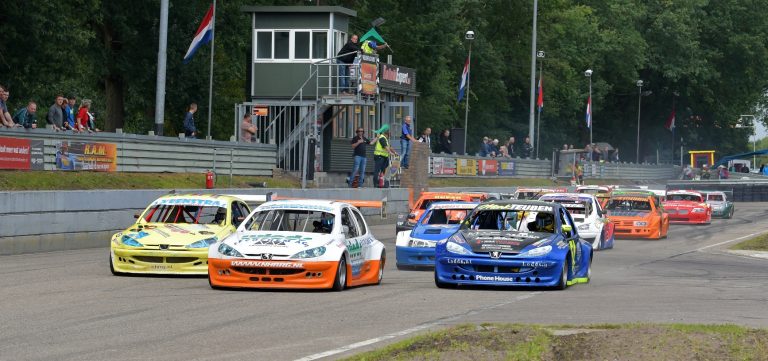 Ontknoping NK Ovalracing tijdens finale-races in Ter Apel