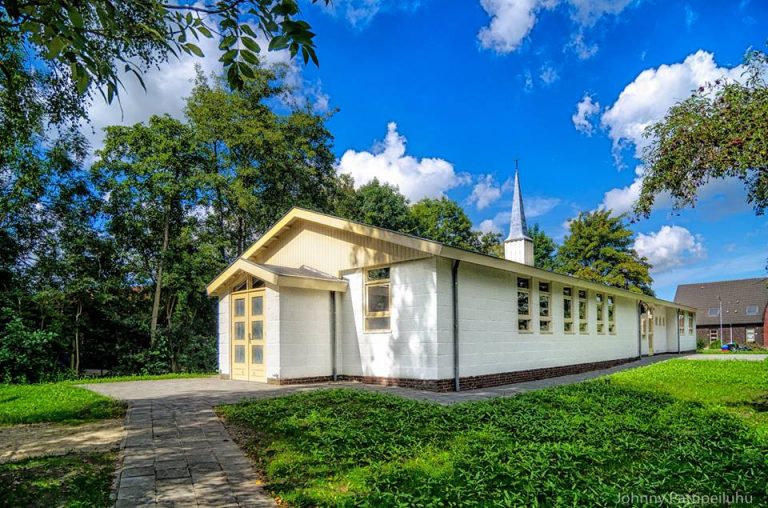 Feestelijke opening Molukse kerk Eben-Haëzer in Appingedam